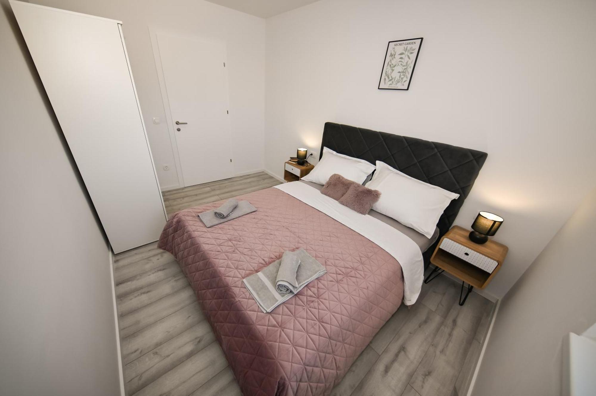 Veliki Apartman Petra Posedarje Oda fotoğraf