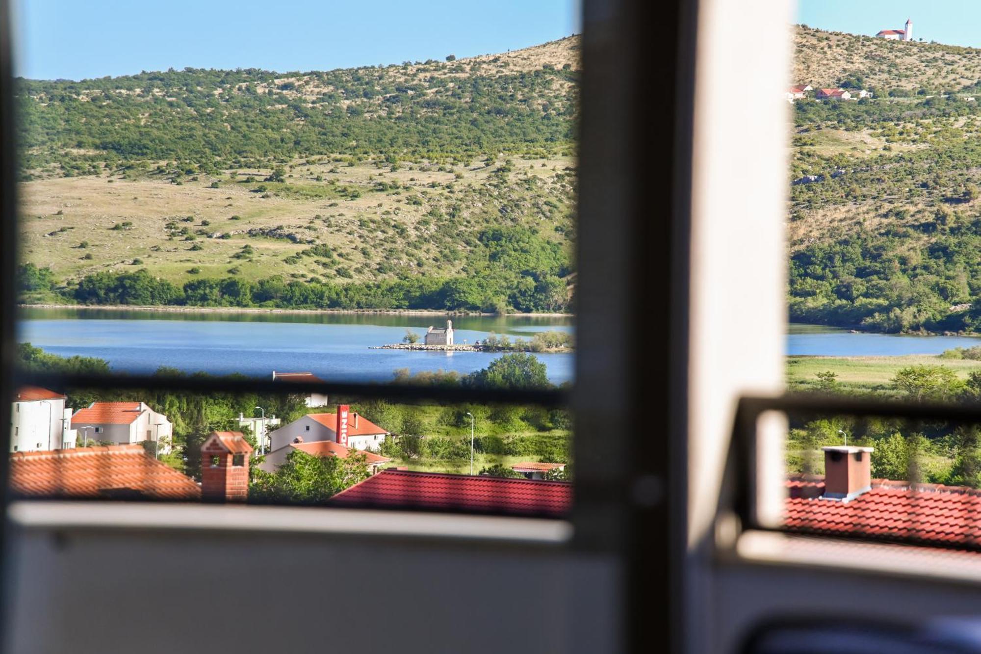 Veliki Apartman Petra Posedarje Oda fotoğraf