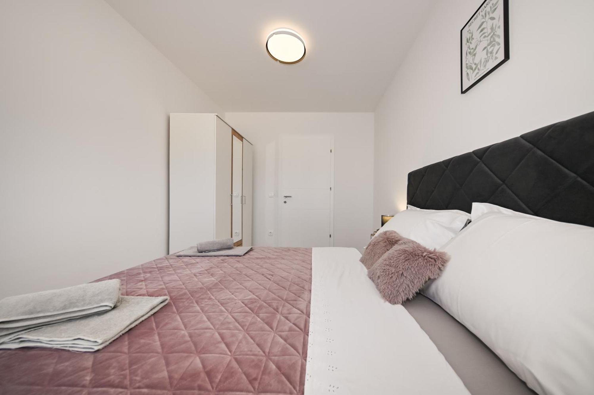 Veliki Apartman Petra Posedarje Oda fotoğraf
